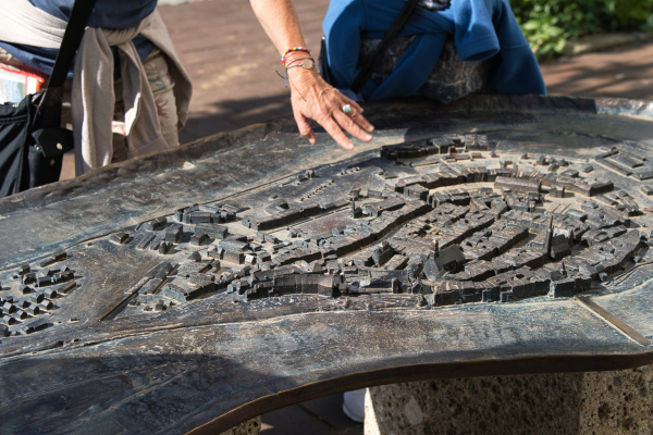 Sigma 56mm f1-4 on Sony a6100 04058