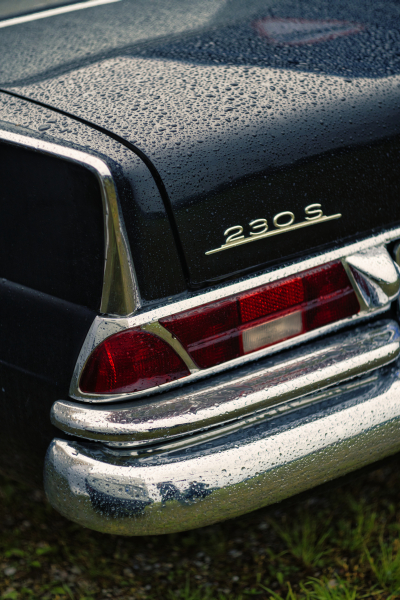 Biotar-inspired TTArtisan  75mm f1.5 A7C04081, Mercedes-Benz 230 S was produced from 1959 to 1968