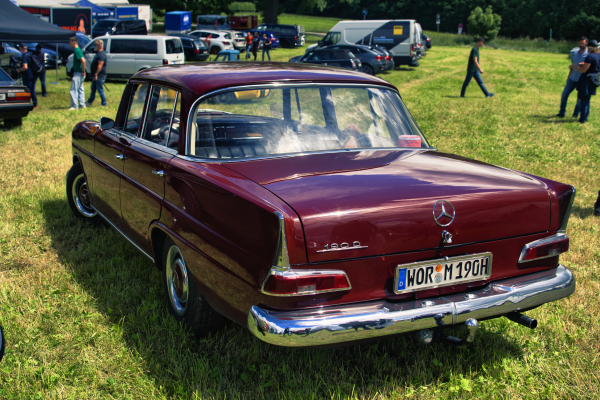 Carl Zeiss Vario Sonnar 28-85mm f3.3-4 A7C05181, Mercedes Benz W110 1961-1968