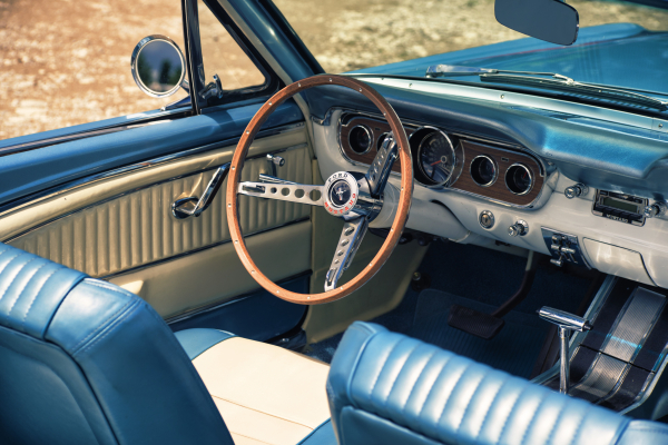 Carl Zeiss Vario Sonnar 28-85mm f3.3-4 A7C05219, Ford Mustang Symphony in Blue 1965