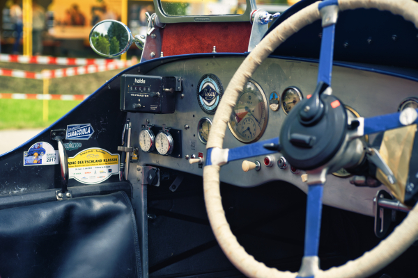 Carl Zeiss Vario Sonnar 28-85mm f3.3-4 A7C05280, Riley Coventry MPH 1935