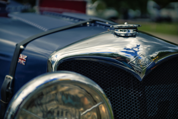 Carl Zeiss Vario Sonnar 28-85mm f3.3-4 A7C05350, Riley Coventry MPH 1935