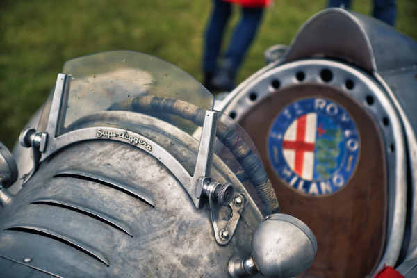 Carl Zeiss Vario Sonnar 28-85mm f3.3-4 A7C05457, Alfa Romeo Superleggera