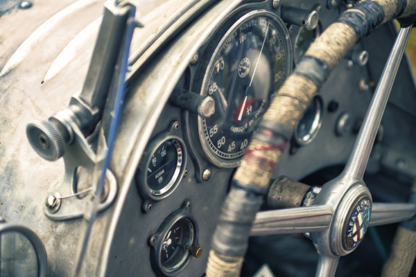 Carl Zeiss Vario Sonnar 28-85mm f3.3-4 A7C05501, Alfa Romeo Superleggera