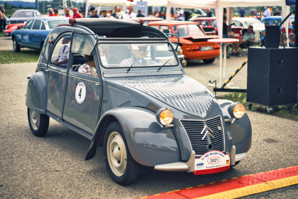 Helios 44M-4 58mm f2 on Sony a7ii full-frame camera A7-06423