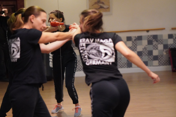 Krav Maga Munich Germany Zeiss Batis 85mm f1.8 lens 2020-01-18-11-16-36 DSC02285