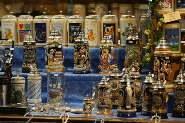 DSC07831 Viltrox 85mm f1.8 lens night image Octoberfest Munich