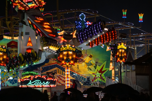 DSC08009 Viltrox 85mm f1.8 lens night image Octoberfest Munich